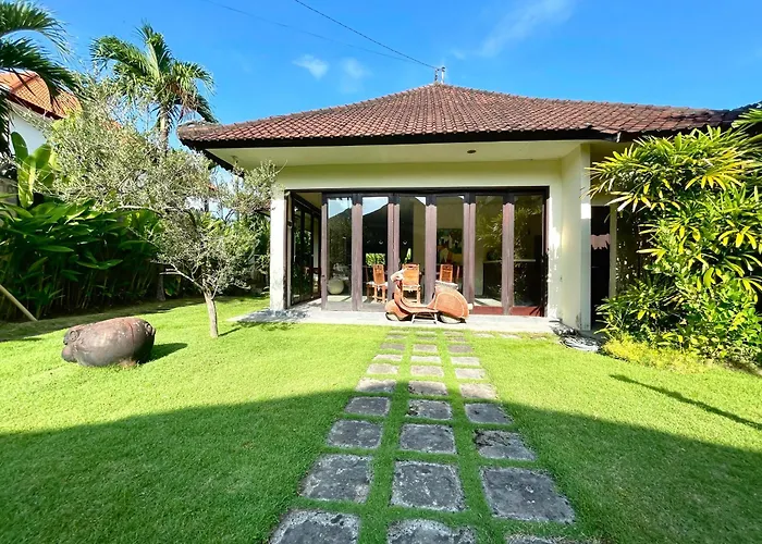 Traditional 2br Private Pool In The Heart Of Canggu, Berawa *